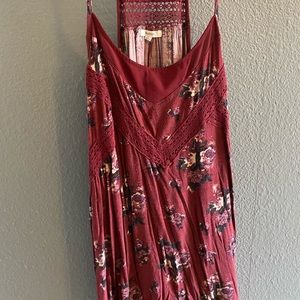 Adorable flowy tank top